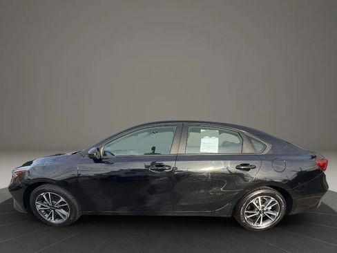 Used 2023 Kia Forte LXS image 8