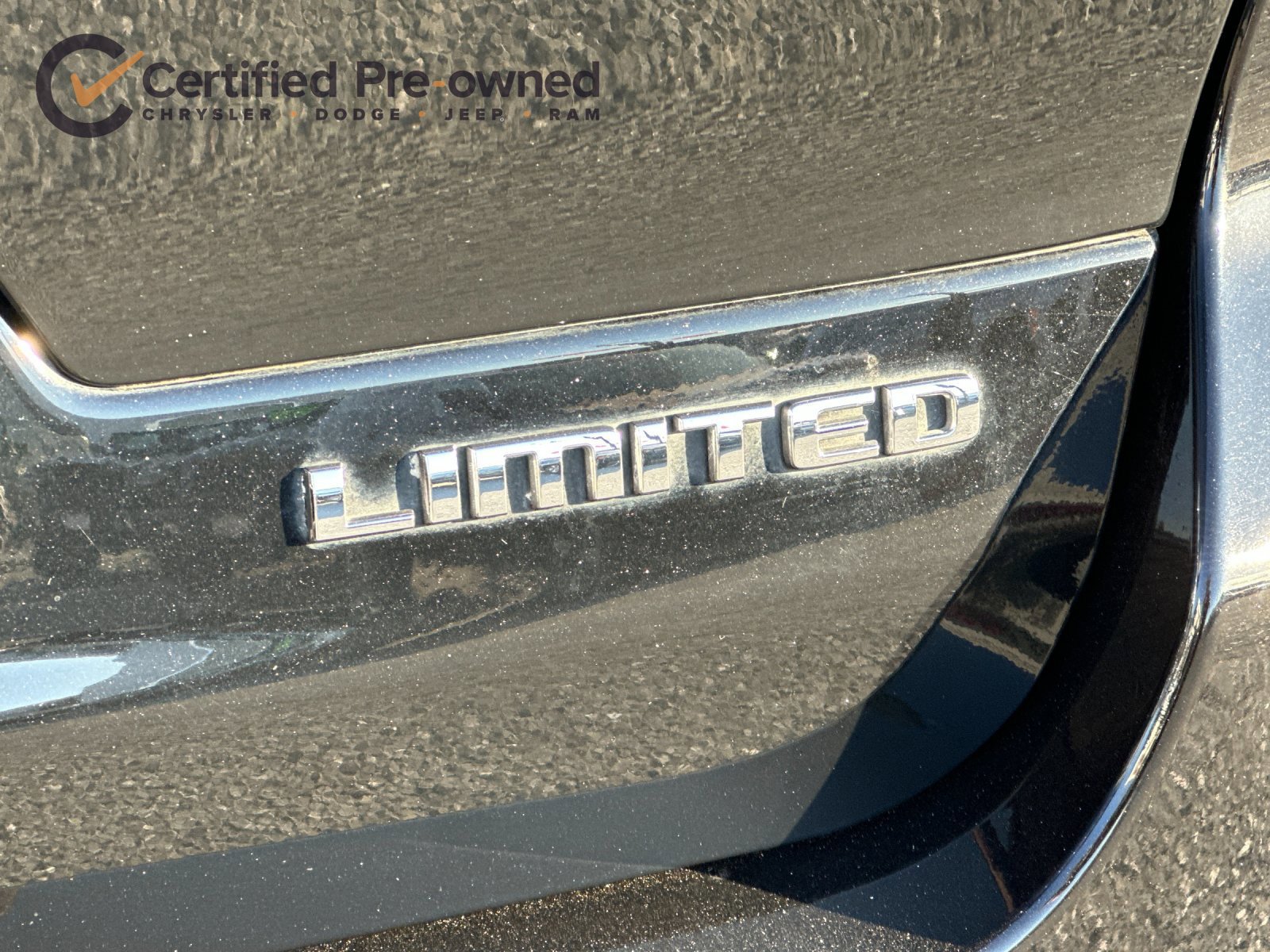 Used 2023 Jeep Grand Cherokee L Limited AWD/4WD image 28