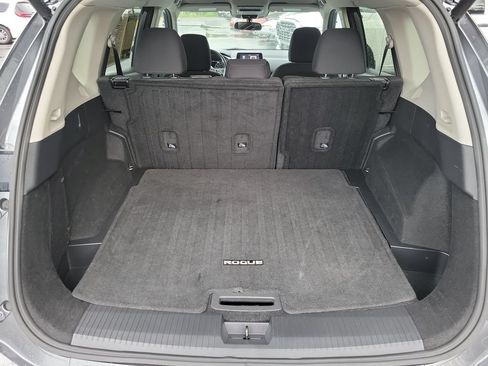 Used 2024 Nissan Rogue SV FWD image 30