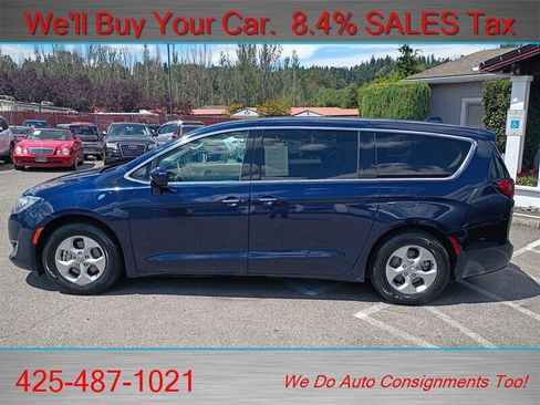 Used 2018 Chrysler Pacifica Touring Plus FWD image 5