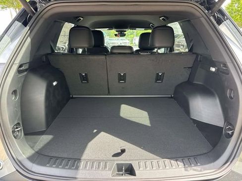 New 2026 Chevrolet Equinox RS w/ Convenience Package III AWD/4WD image 10