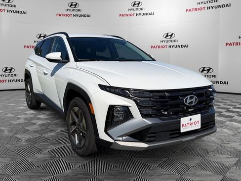 Certified 2025 Hyundai Tucson SEL AWD/4WD image 1