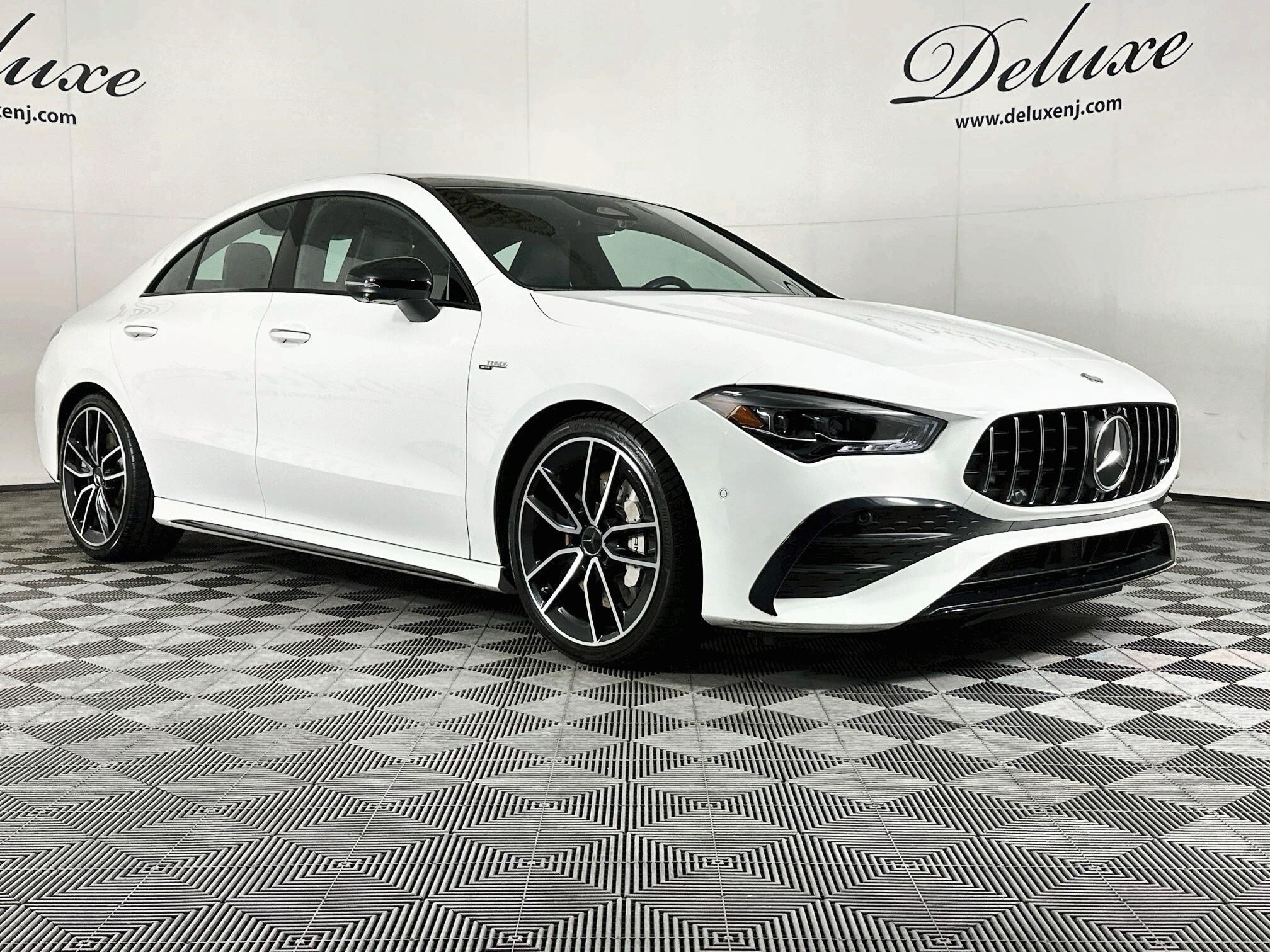 Used 2024 Mercedes-Benz CLA 35 AMG 4MATIC image 1