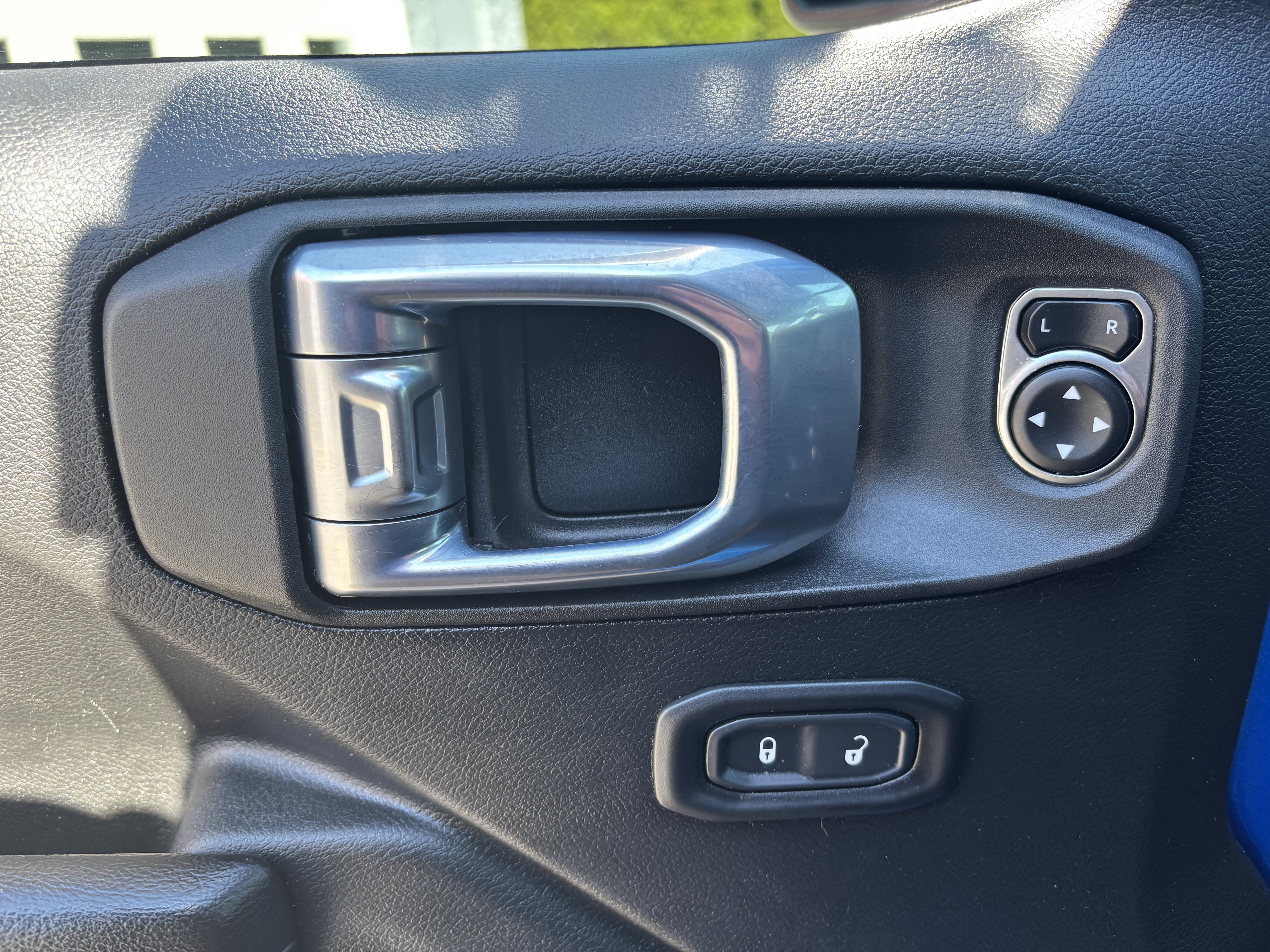 Used 2021 Jeep Wrangler Unlimited Sport w/ Dual Top Group AWD/4WD image 17