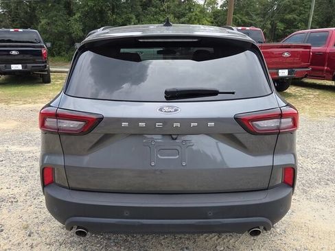 Used 2025 Ford Escape ST-Line w/ Tech Pack #1 FWD image 12