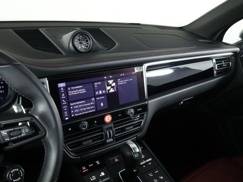 Certified 2026 Porsche Macan Turbo AWD/4WD image 13