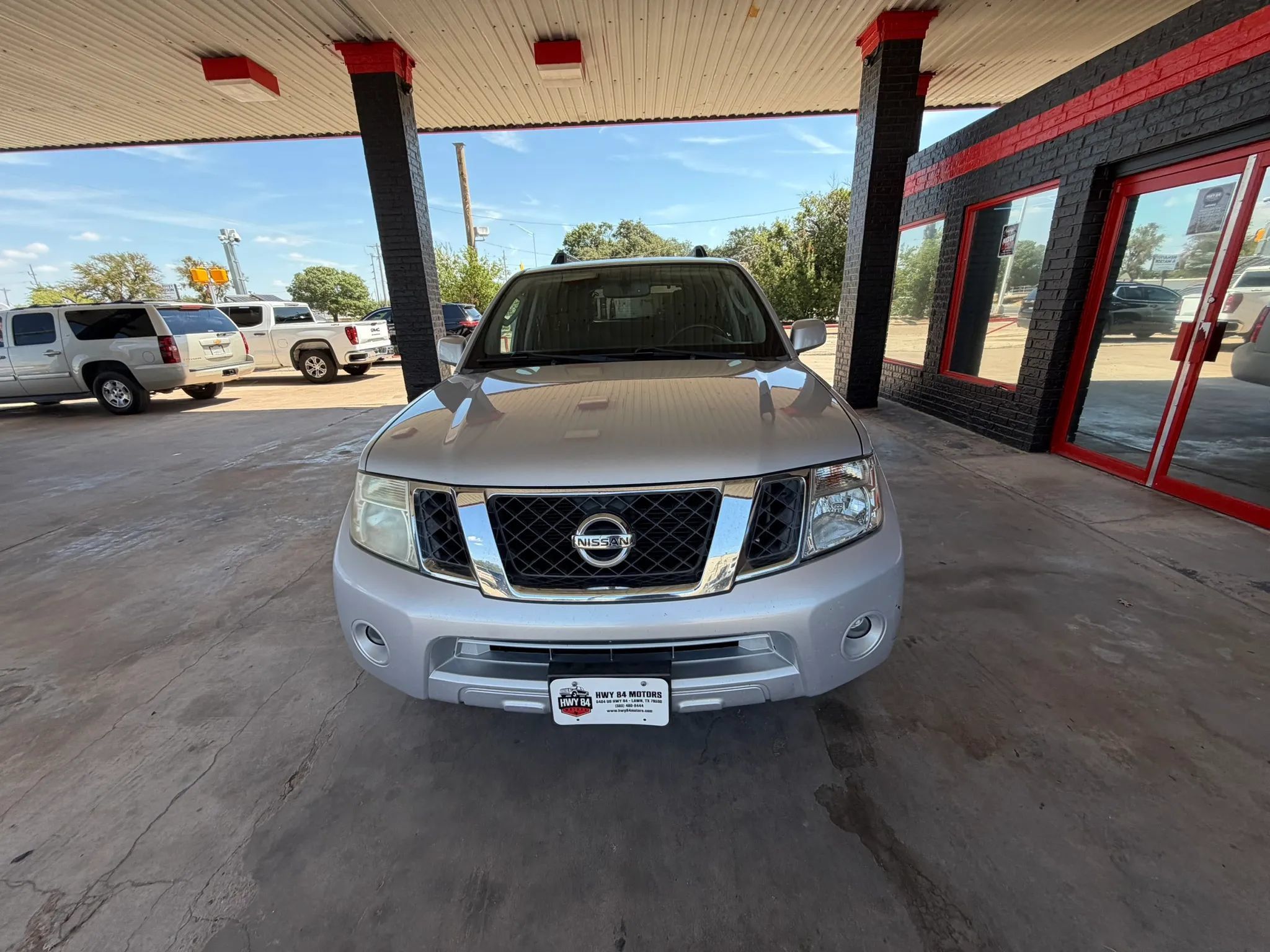 Used 2011 Nissan Pathfinder SV RWD image 5