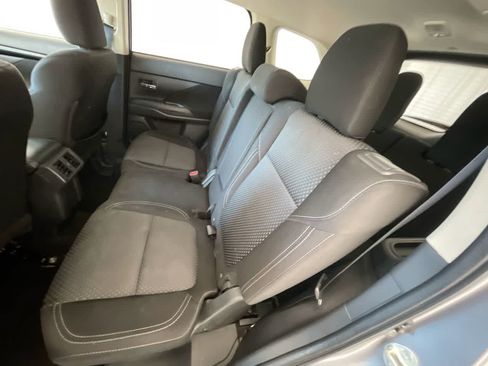 Used 2020 Mitsubishi Outlander ES AWD/4WD image 21