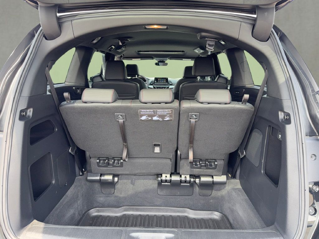 Used 2025 Honda Odyssey Sport-L image 25