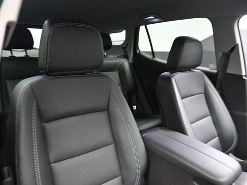 Used 2024 GMC Terrain SLT w/ Infotainment Package II image 27