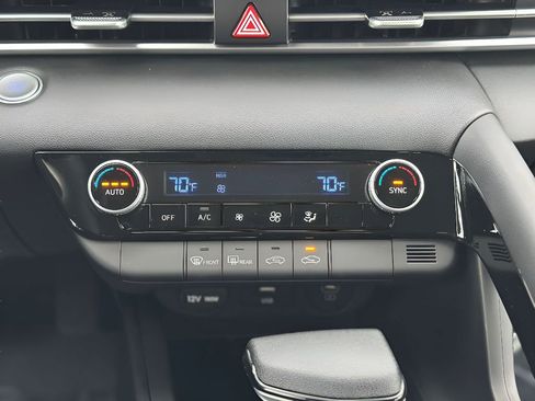 Used 2025 Hyundai Elantra Blue image 14