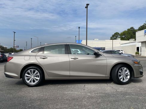 Used 2024 Chevrolet Malibu LT image 2