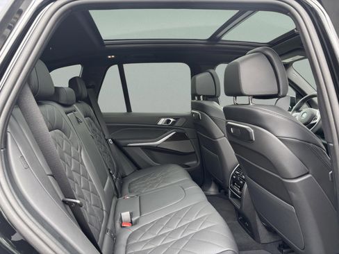 Used 2026 BMW X5 xDrive50e w/ M Sport Package image 31