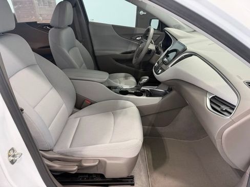 Used 2022 Chevrolet Malibu LT FWD image 22