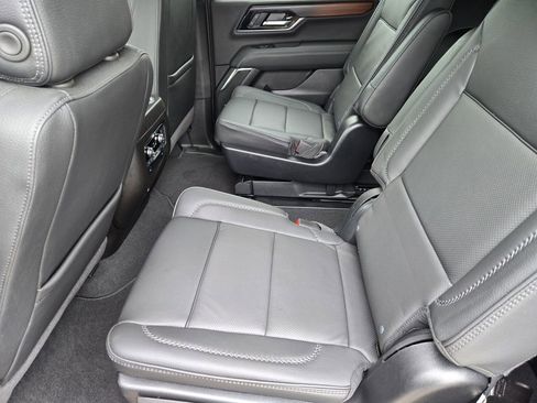 Used 2026 GMC Yukon Denali w/ Sun & Power Step Package AWD/4WD image 27