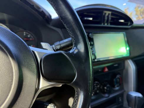 Used 2017 Toyota 86 image 16