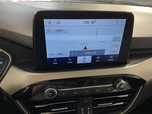 Used 2022 Ford Escape SE w/ Cold Weather Package AWD/4WD image 4