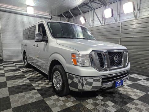 Used 2019 Nissan NV 3500 SV w/ Navigation Package RWD image 4