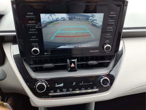 Used 2022 Toyota Corolla Cross L FWD image 15