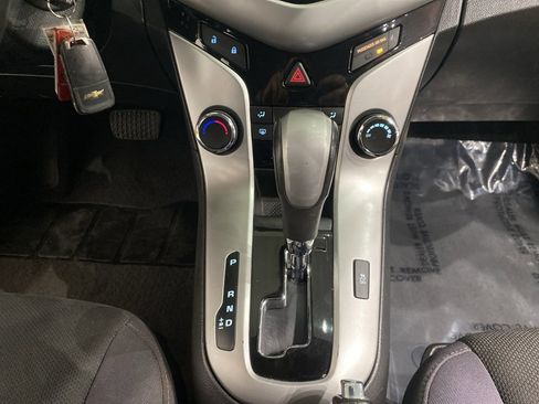 Used 2014 Chevrolet Cruze LT w/ RS Package image 14