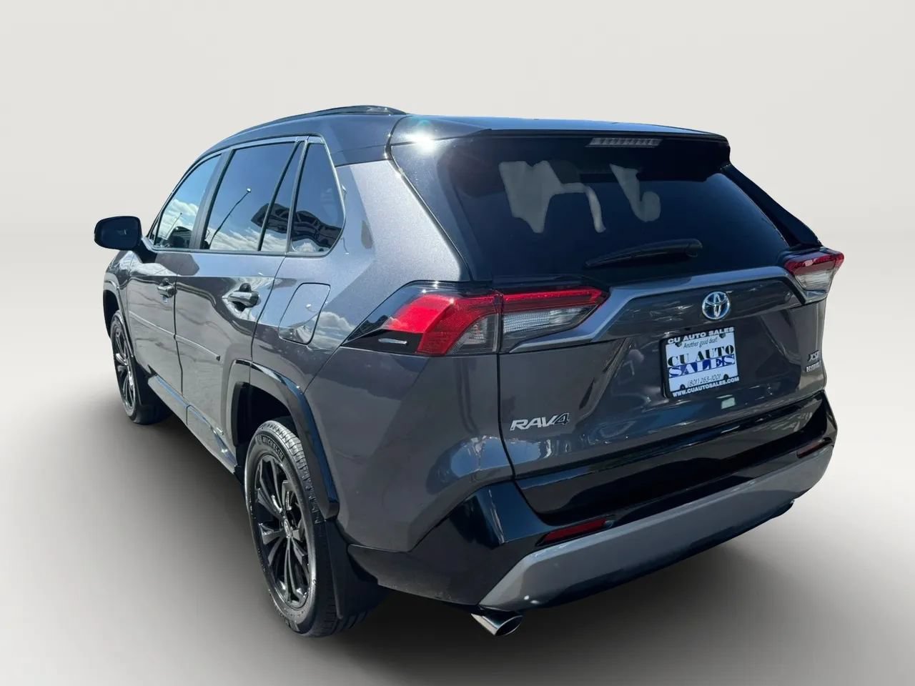Used 2024 Toyota RAV4 XSE w/ Weather Package AWD/4WD image 5
