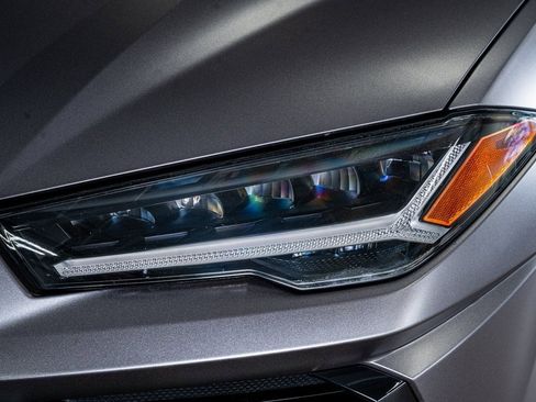 Used 2019 Lamborghini Urus image 13