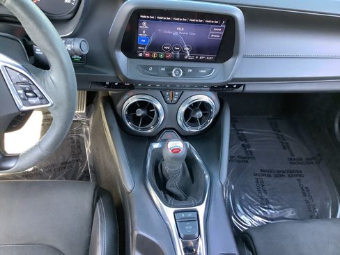 Used 2022 Chevrolet Camaro SS RWD image 11