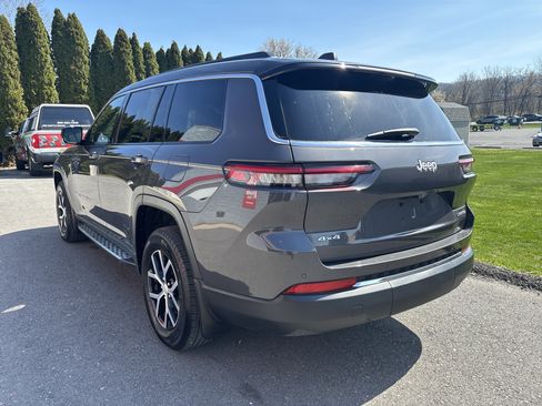 Used 2025 Jeep Grand Cherokee L Limited w/ Luxury Tech Group II image 6