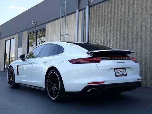 Used 2018 Porsche Panamera 4 w/ Premium Package AWD/4WD image 8