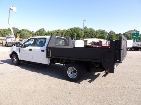 Used 2017 Ford F350 XL w/ Power Equipment Group RWD image 4