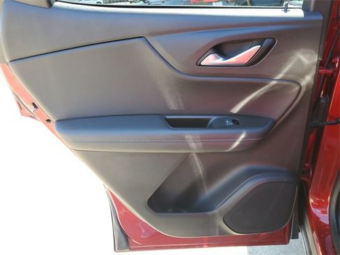 Used 2022 Chevrolet Blazer LT image 13