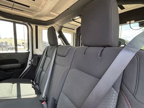 Used 2020 Jeep Wrangler Unlimited Rubicon AWD/4WD image 19
