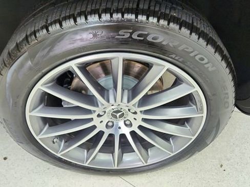 Used 2025 Mercedes-Benz GLE 450e 4MATIC image 61