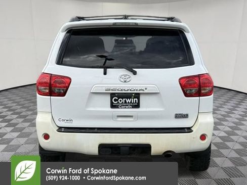 Used 2016 Toyota Sequoia SR5 AWD/4WD image 15