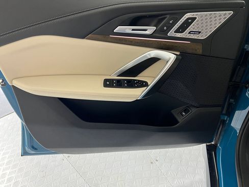 Used 2025 BMW X1 xDrive28i w/ Premium Package image 12