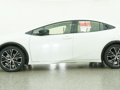 New 2026 Toyota Prius XLE FWD image 2