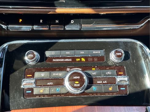 Used 2024 Lincoln Navigator Reserve AWD/4WD image 26