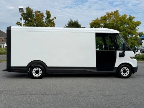 Used 2024 Chevrolet Brightdrop 600 w/ Commercial Equipment Package AWD/4WD image 13