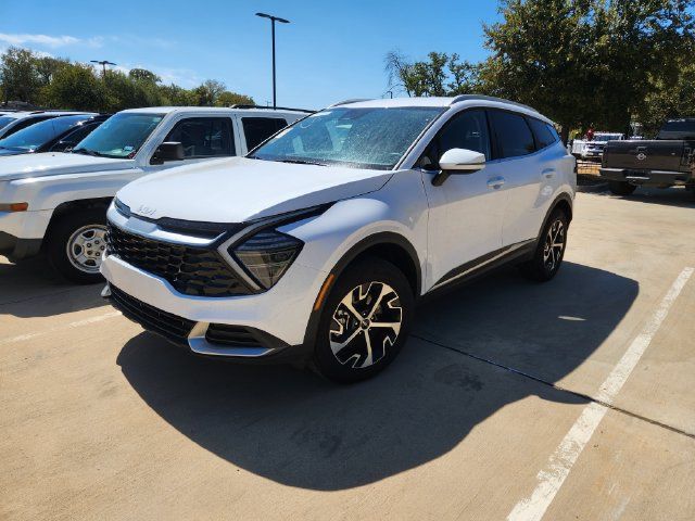 Certified 2025 Kia Sportage EX AWD/4WD image 2