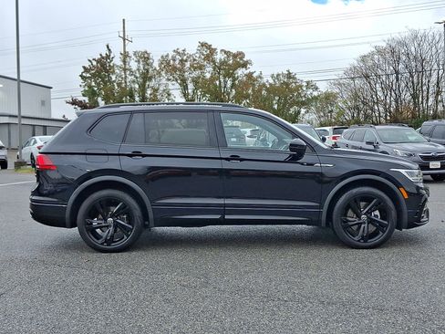 Used 2023 Volkswagen Tiguan SE R-Line image 7