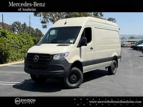 New 2025 Mercedes-Benz Sprinter 2500 image 1