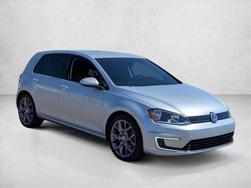 Used 2015 Volkswagen e-Golf Limited Edition FWD image 3
