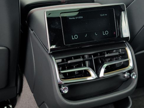 New 2026 Bentley Flying Spur Plug-In Hybrid AWD/4WD image 40