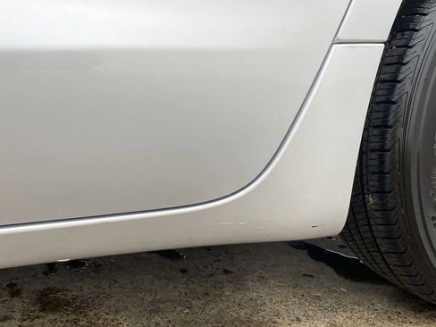 Used 2024 Chrysler Pacifica Touring-L image 34