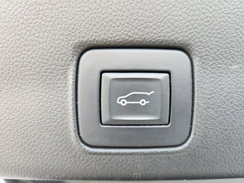 Used 2022 Chevrolet TrailBlazer ACTIV w/ Sun and Liftgate Package FWD image 36