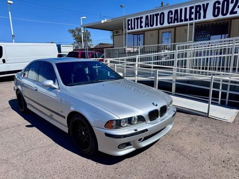 Used 2002 BMW M5 image 8