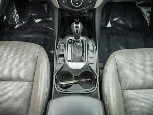 Used 2017 Hyundai Santa Fe Limited FWD image 29