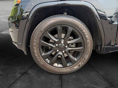 Used 2020 Jeep Grand Cherokee Altitude AWD/4WD image 14