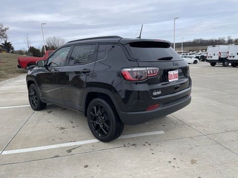 New 2026 Jeep Compass Latitude image 3