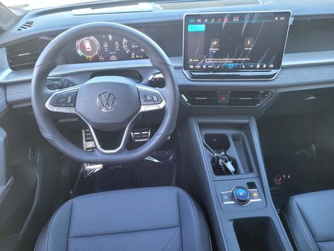 New 2026 Volkswagen Tiguan SE R-Line AWD/4WD image 13